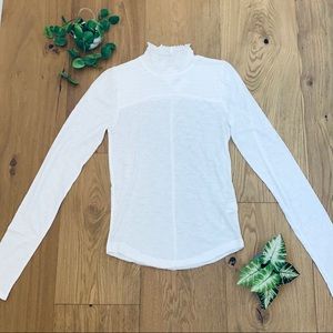 🚫⭐️SOLD⭐️🚫Free People Caroline Smocked Turtleneck Top M